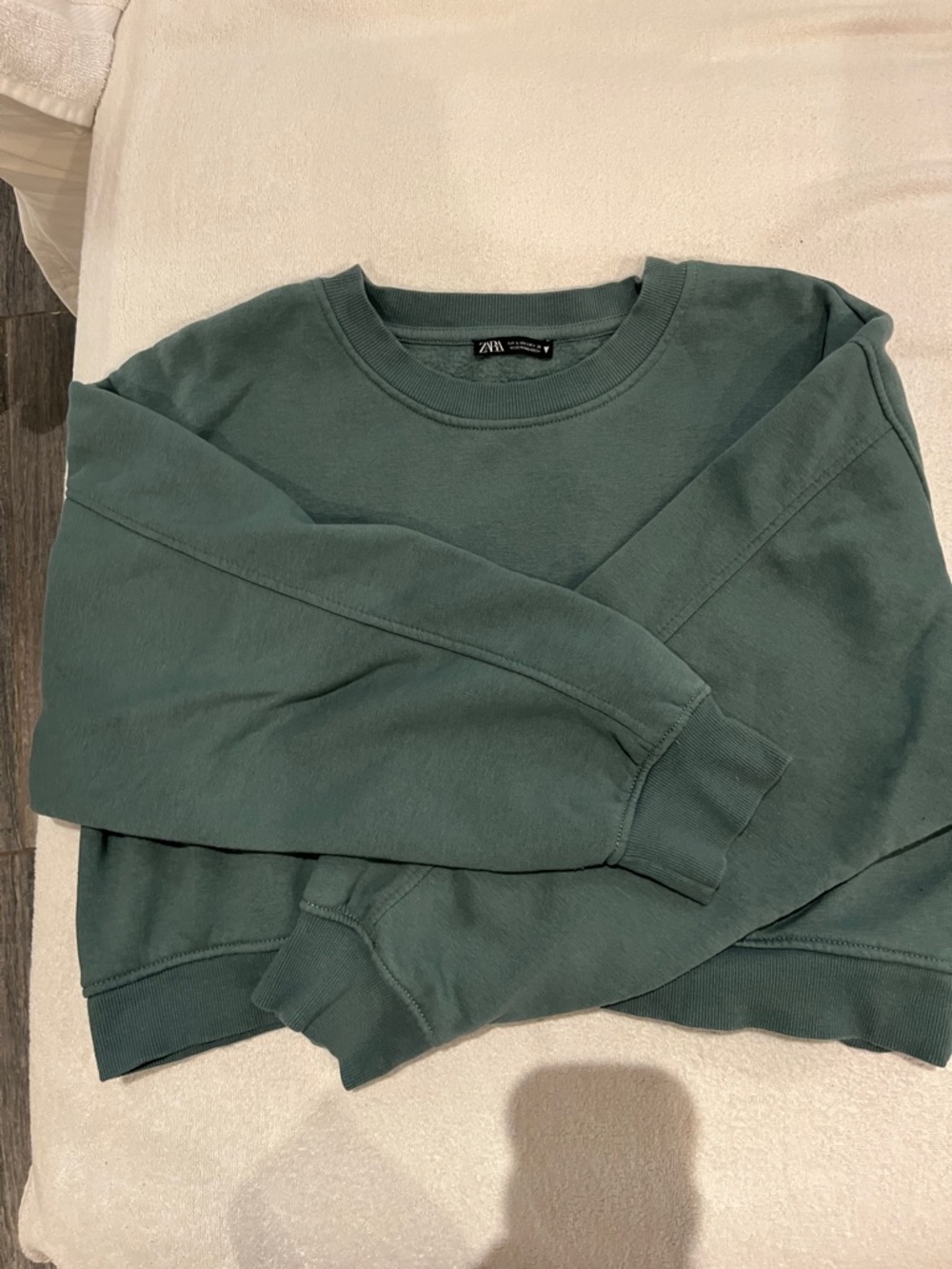 Zara Men's Forest Green Crewneck Sweatshirt